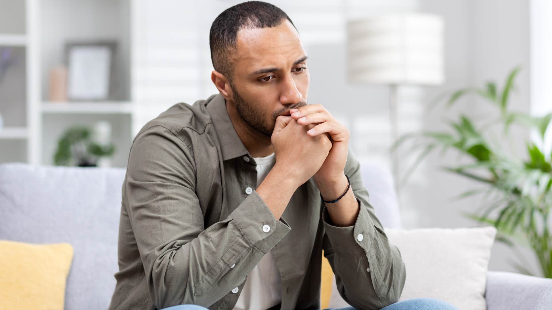 man who finds it difficult to trust people thinking