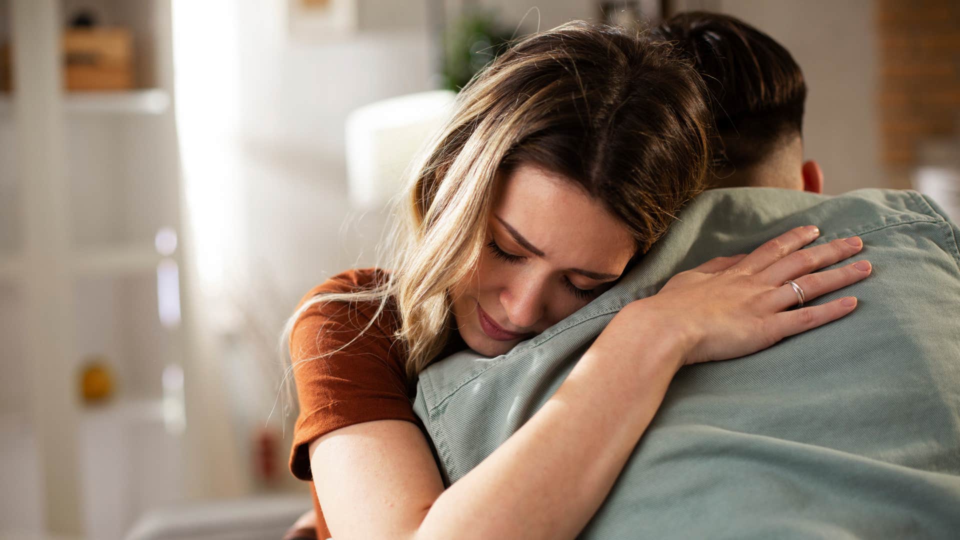 Anticipating her needs makes woman swoon
