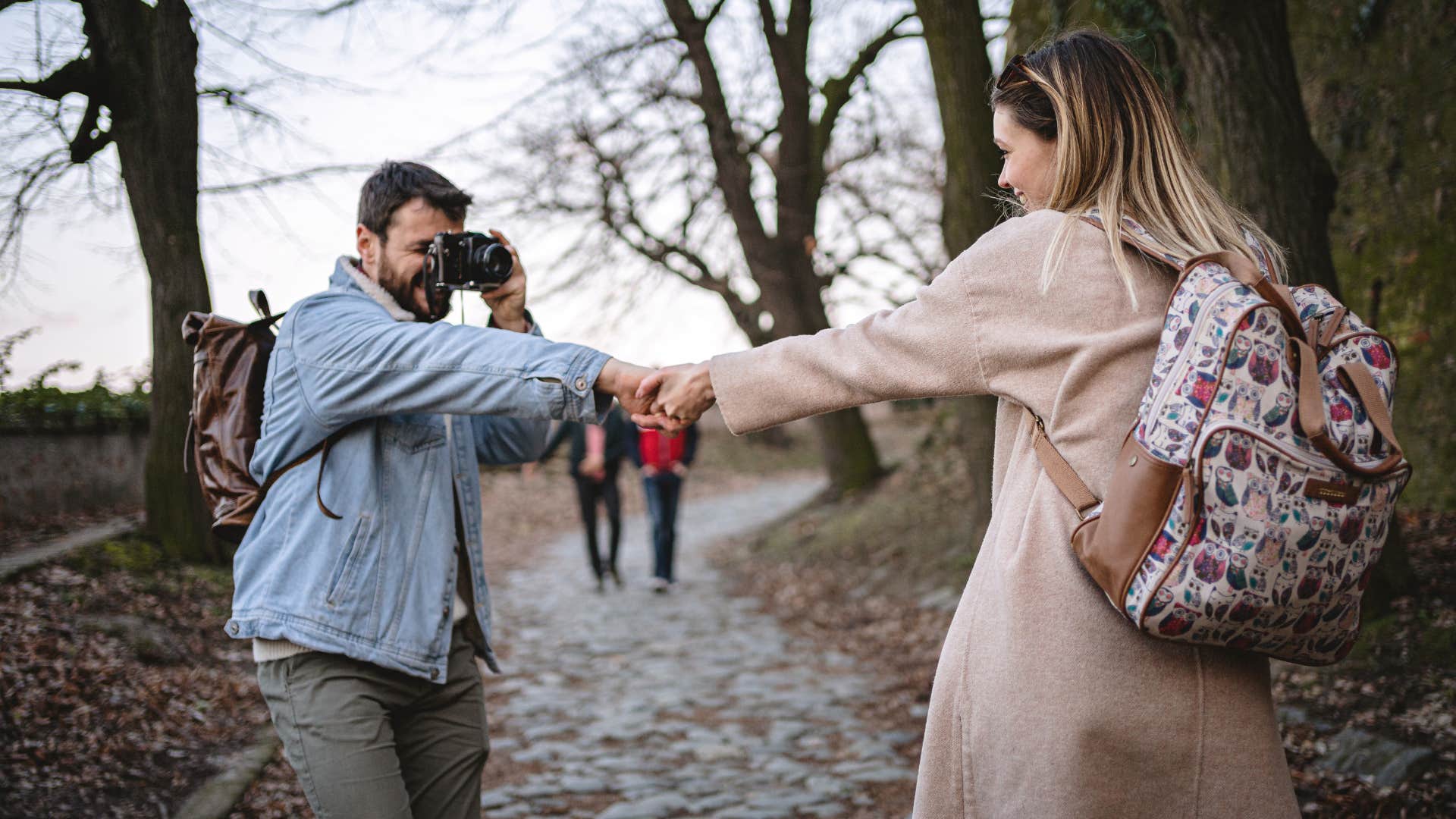 things men do that make women feel truly special being proud of her publicly 
