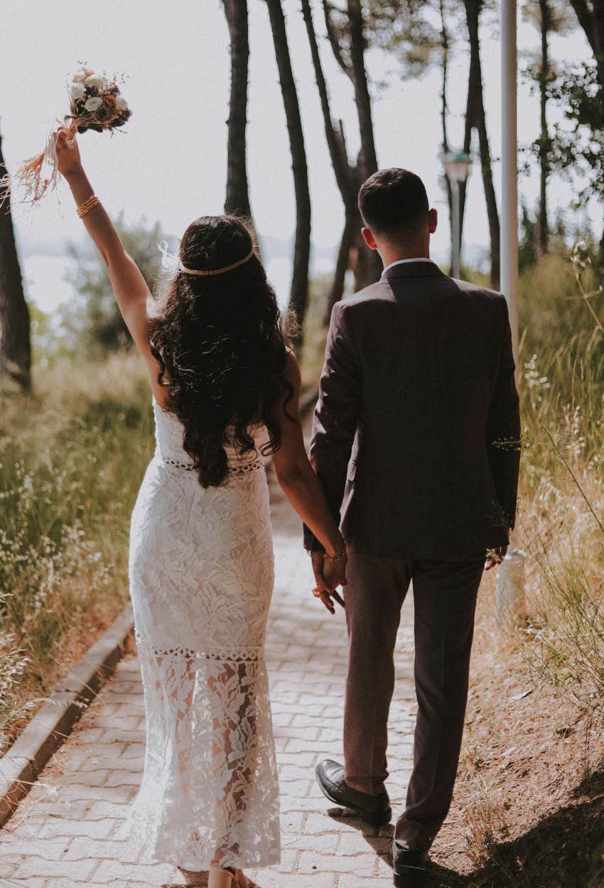 happy couple defying the flawed research about the age most likely get divorced