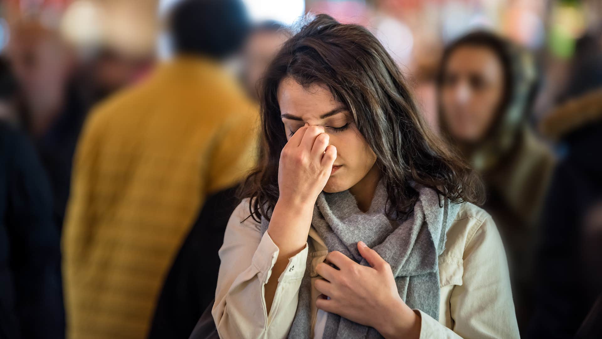 Isolated woman sees sign of divorce