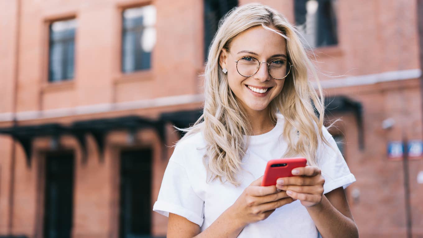 Signs We’re Headed Into A New Era Of Social Media woman knows we're headed into a new era of social media