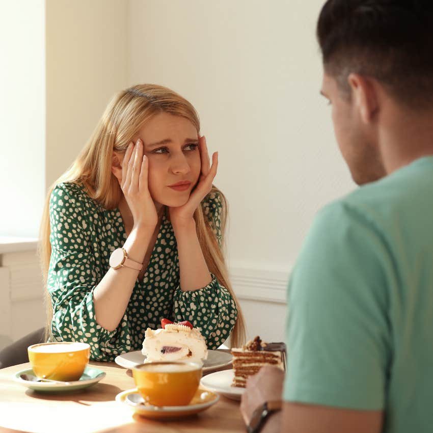 man giving woman constructive feedback as negging