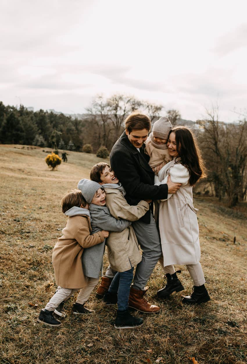 family with four kids living the least stressful life according to research