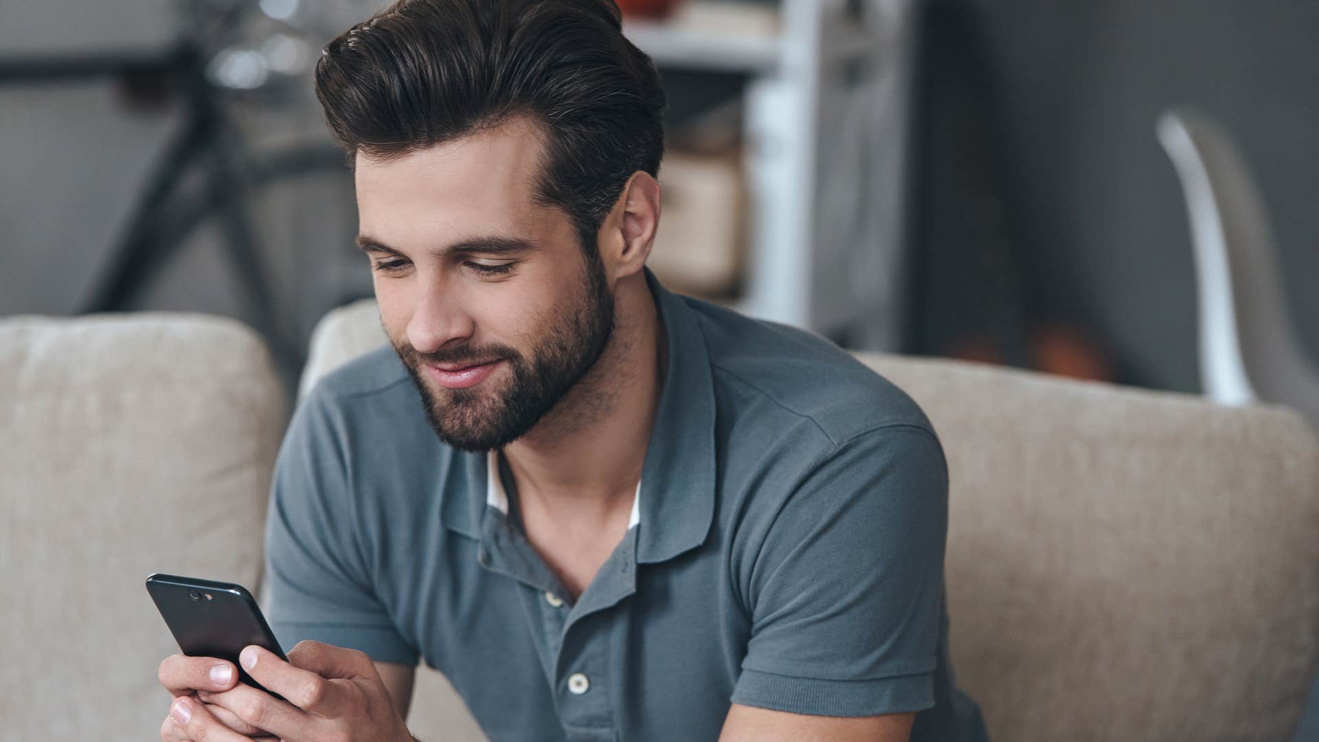 gen z man texting instead of having a real conversation