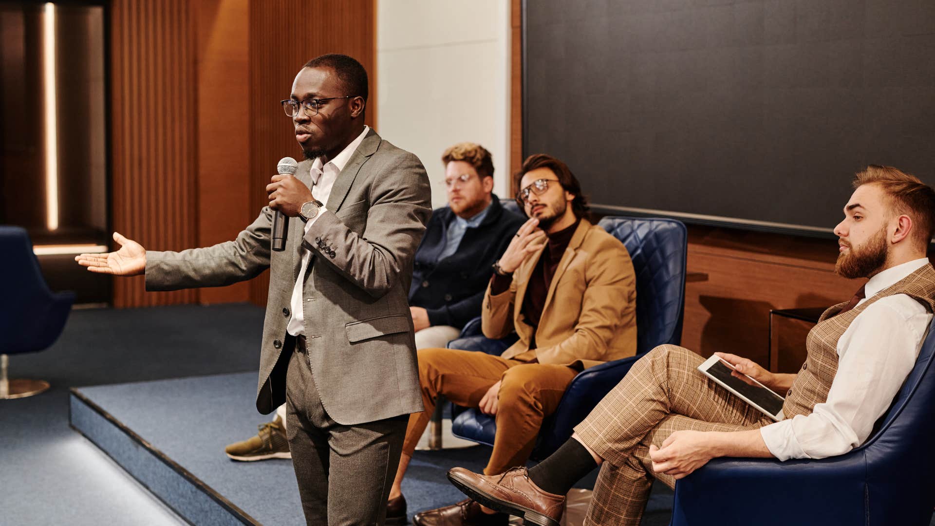 things highly intelligent people notice immediately when meeting someone new speech patterns 