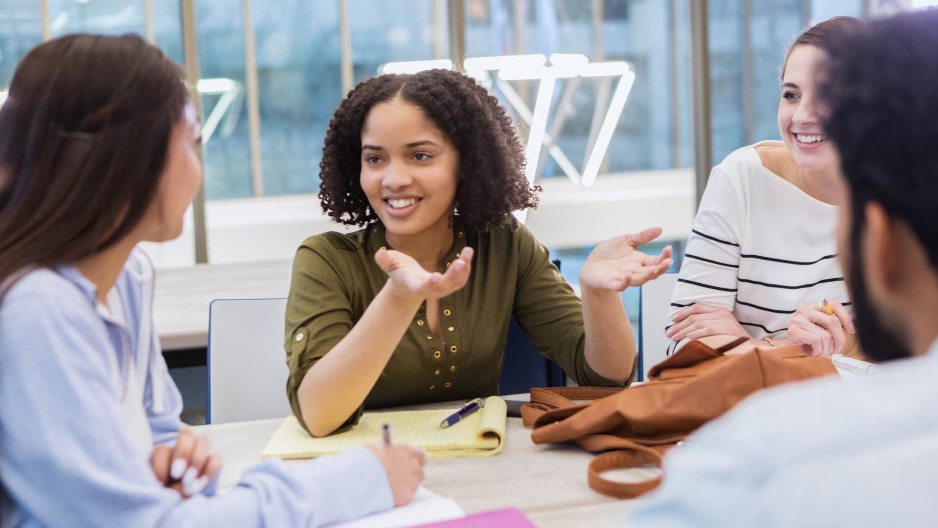 Articulate speech things that instantly make someone look high-class, according to psychology