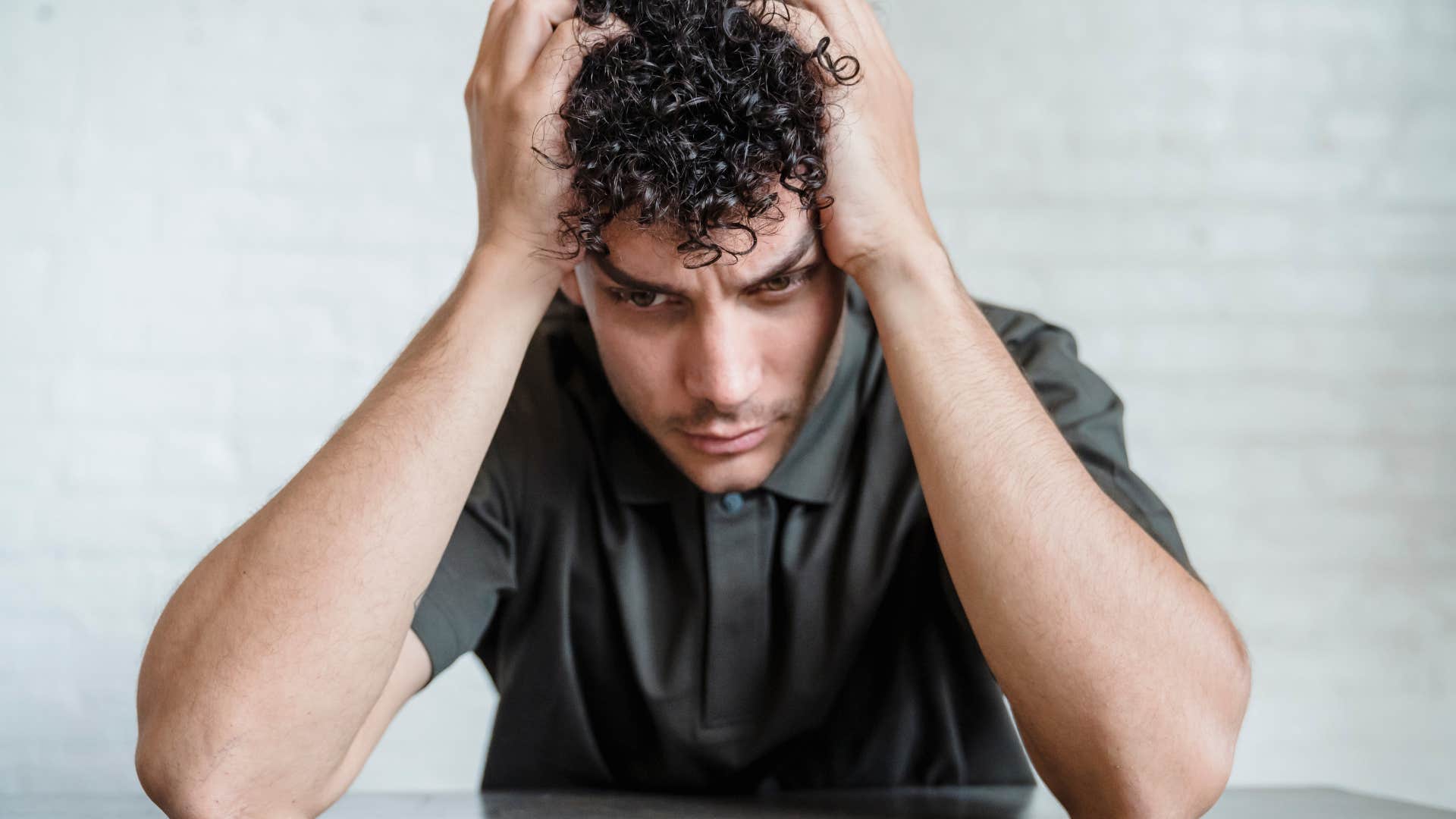 things that instantly make someone look low value, according to psychology poor emotional intelligence 