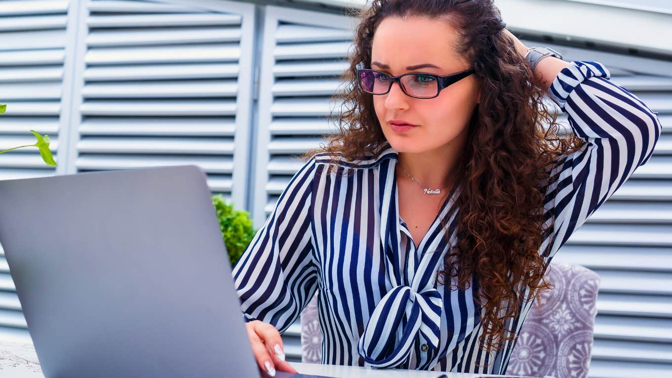 Things People Notice Immediately When You Share Your Screen During A Meeting Things People Notice Immediately When You Share Your Screen During A Meeting