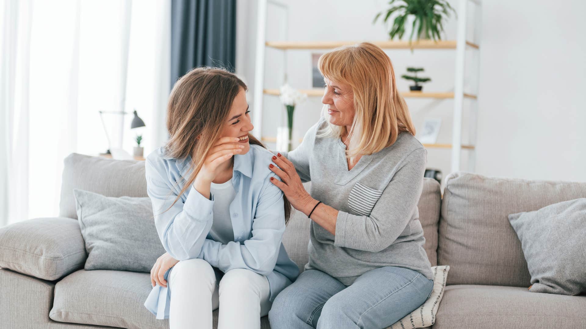southern mom telling her daughter old expressions