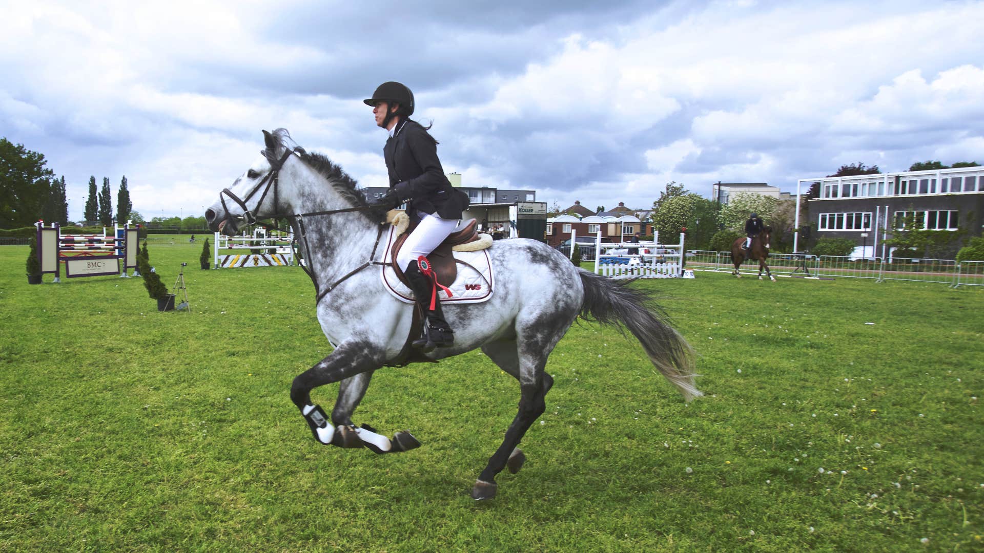 things people raised by wealthy parents do that everyone else thinks is weird they're strangely talented at skiing, sailing, and horseback riding