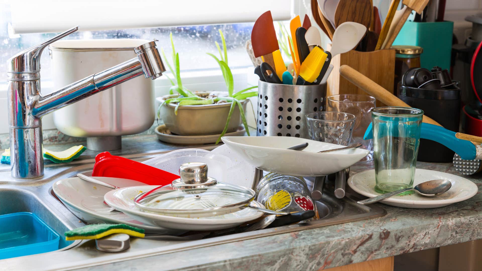 messes things people from wealthy families notice instantly when they enter a working-class home