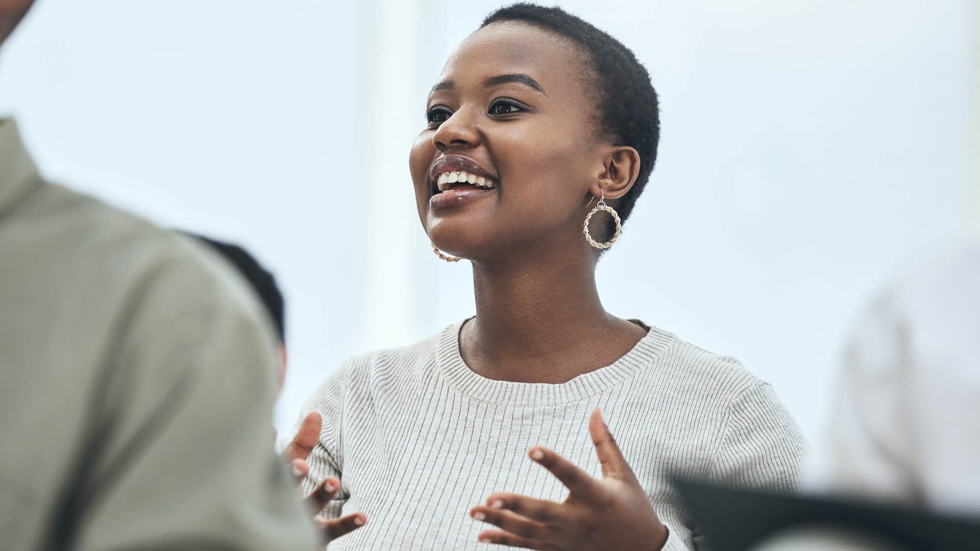 wealthy woman who can talk about the big picture