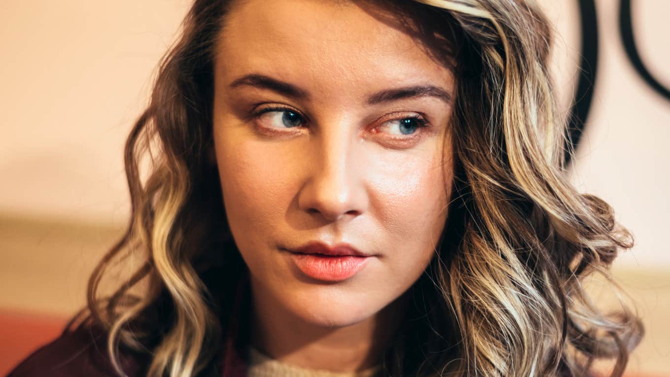 Thought Traps That Keep Even The Most Incredible People Single, According To International Relationship Coach incredible single person getting stuck in though traps.