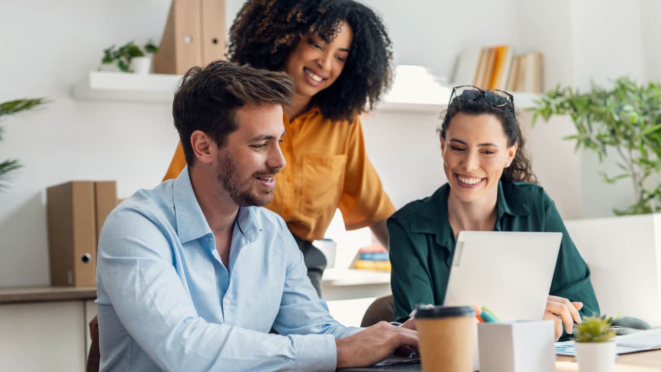 The Types Of People Who Have The Most Power And Influence At Work co-workers who have power and influence