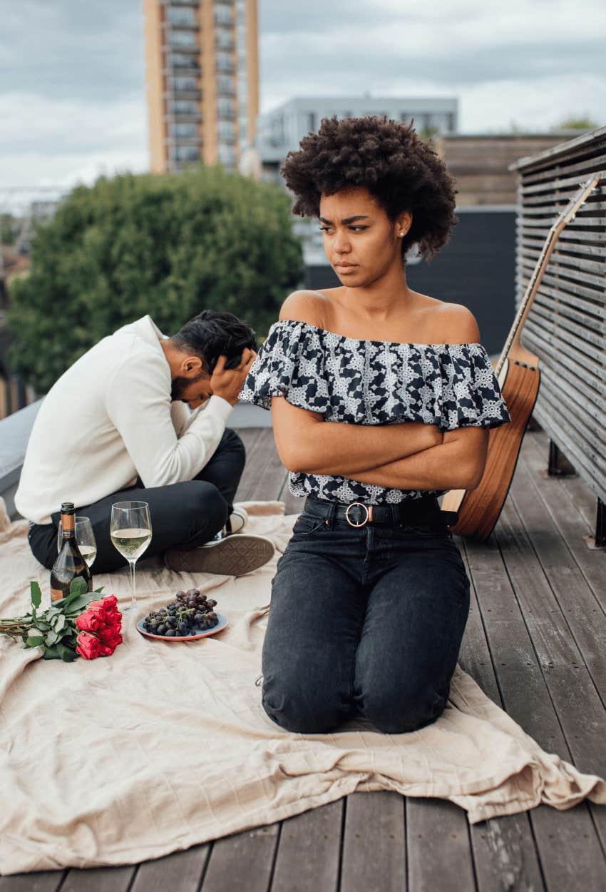 unhappy couple back together on picnic date