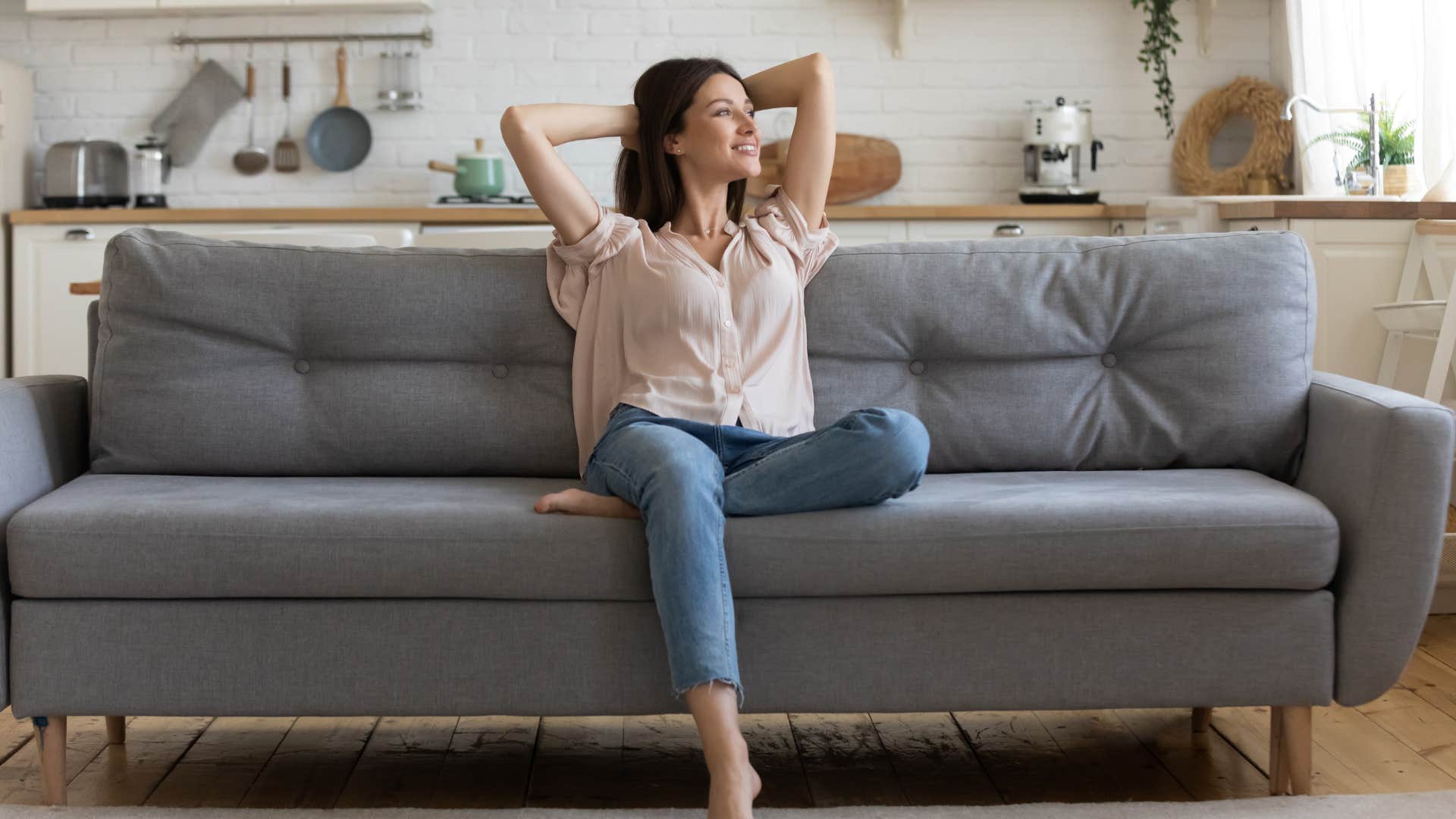 woman who lives separately as new trend