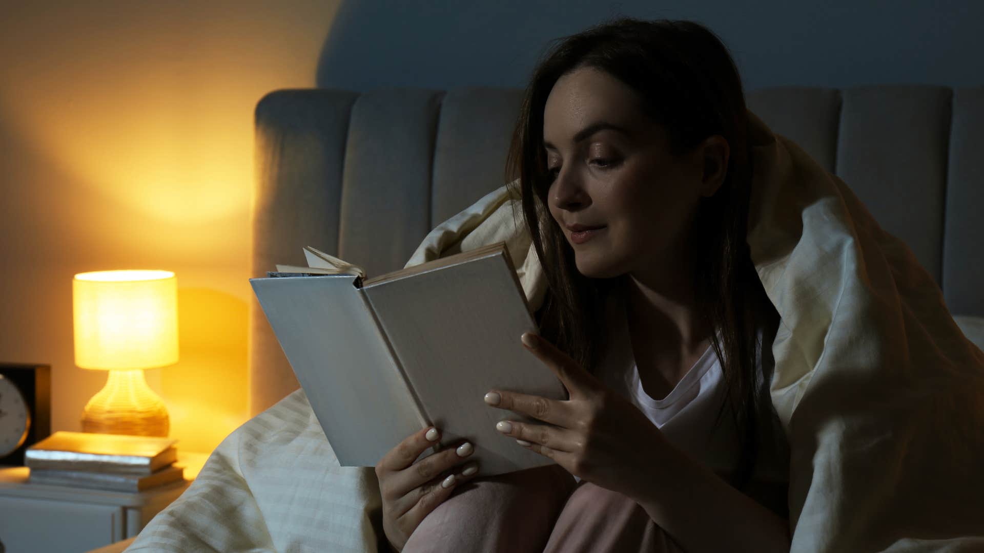 a woman imagines herself reading her dream journal but she never actually made one 