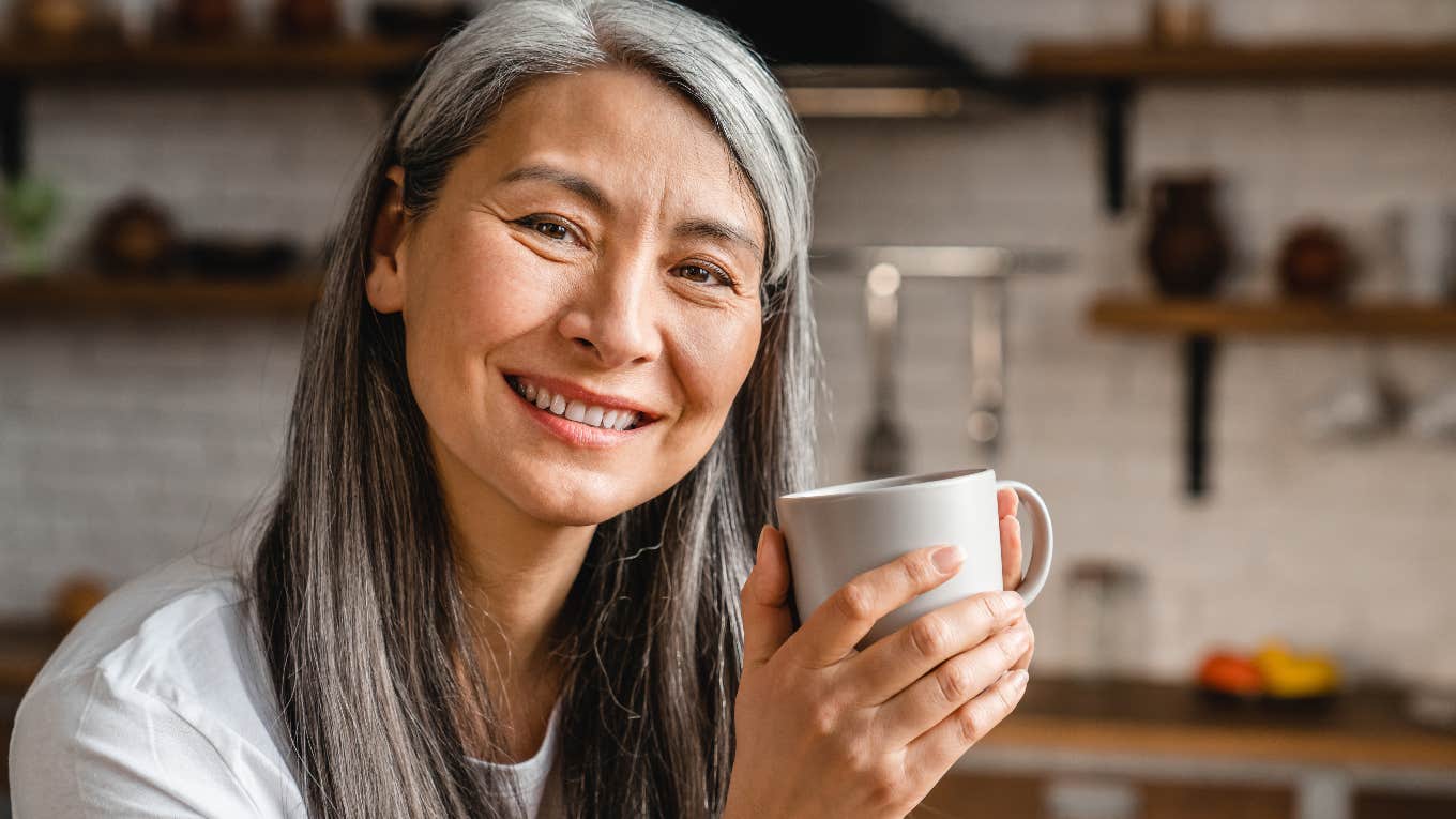 Women With This Daily Habit Stay Healthier Well Into Old Age woman stays healthier well into old age because of this daily habit