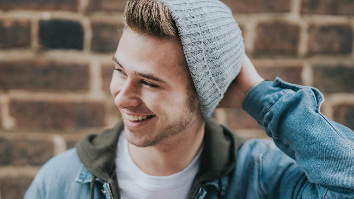 Words That Immediately Make Men Swipe Right, According To Psychology Words make man swipe right.