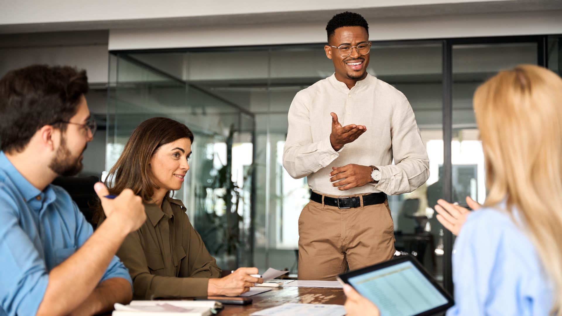 boss playing favorites with employees during meeting
