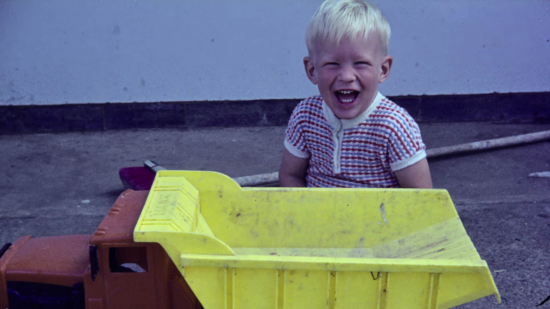 Retro photo child memory recall