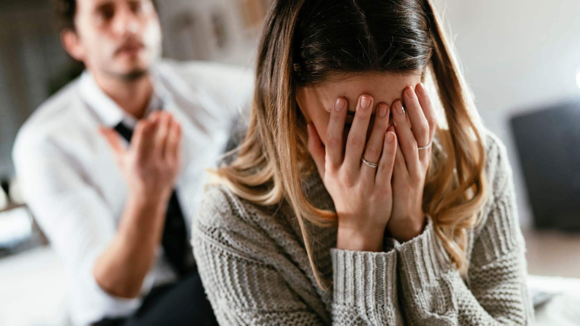 woman who is ready to leave and then there is a violent reaction from an emotionally manipulative gaslighter