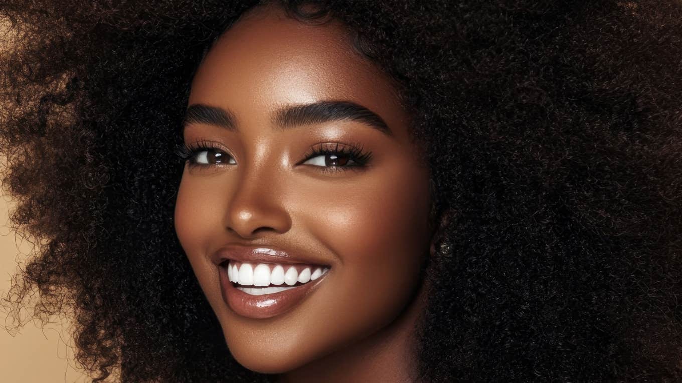 Underrated behaviors that make women feel so well loved according to psychology Woman feels well-loved.