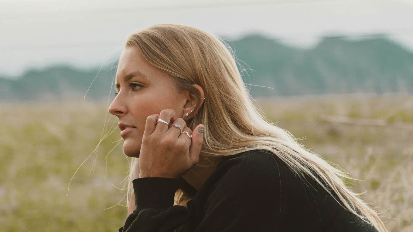 Quiet Behaviors Of A Person Who Has Stopped Valuing Their Own Happiness, According To Psychology Person stopped valuing happiness.