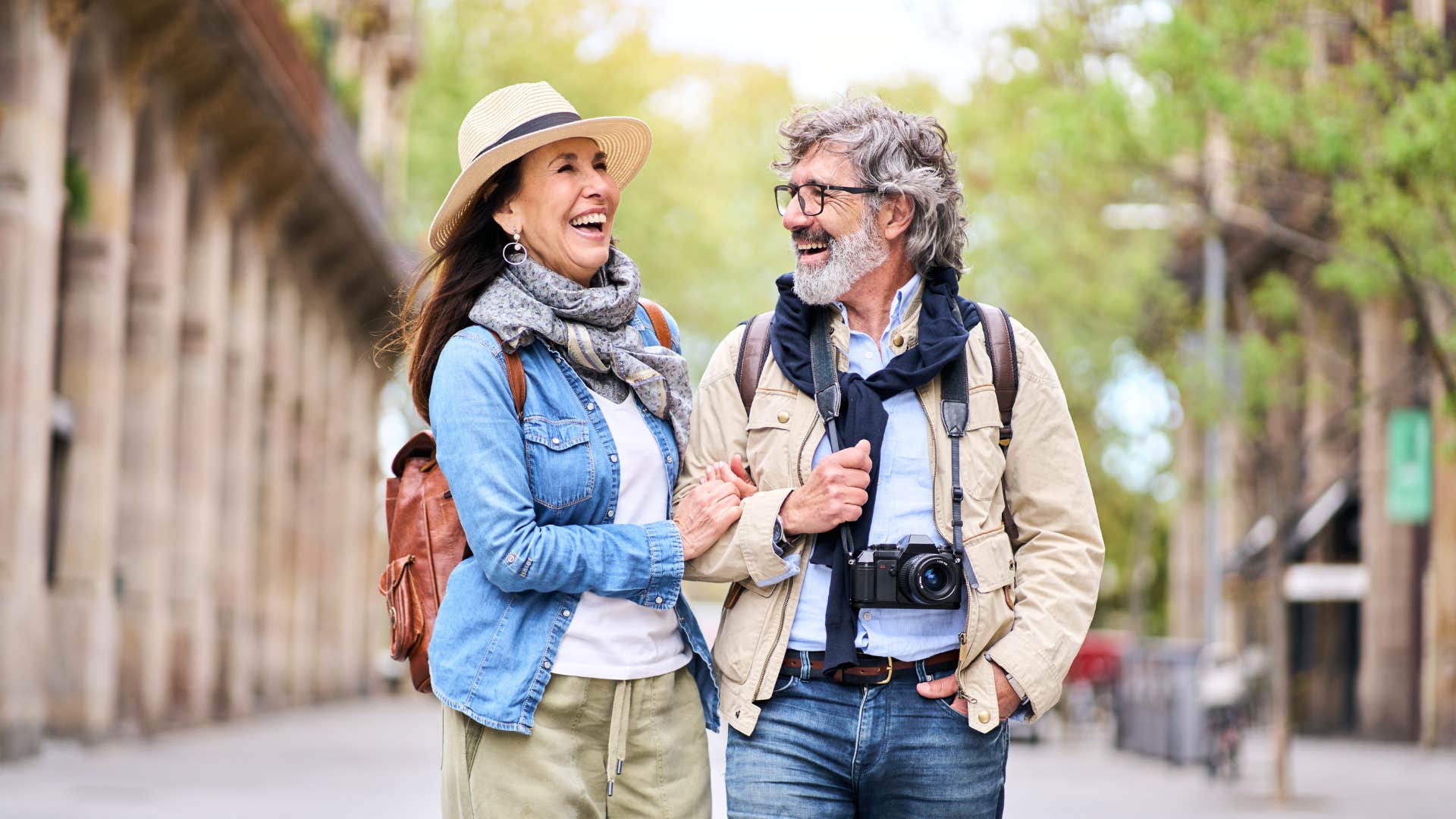 strong couple with the behavior of giving each other their freedom
