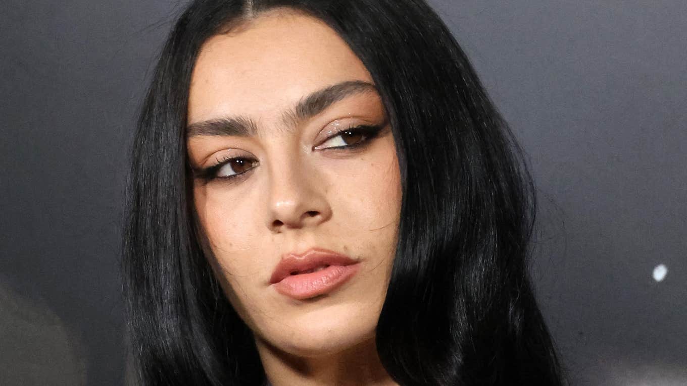 Charli XCX's Town Hall Marriage Shows Gen Z Quiet Wedding Trend Going Mainstream Charli XCX's Town Hall Marriage Shows Gen Z Quiet Wedding Trend Going Mainstream