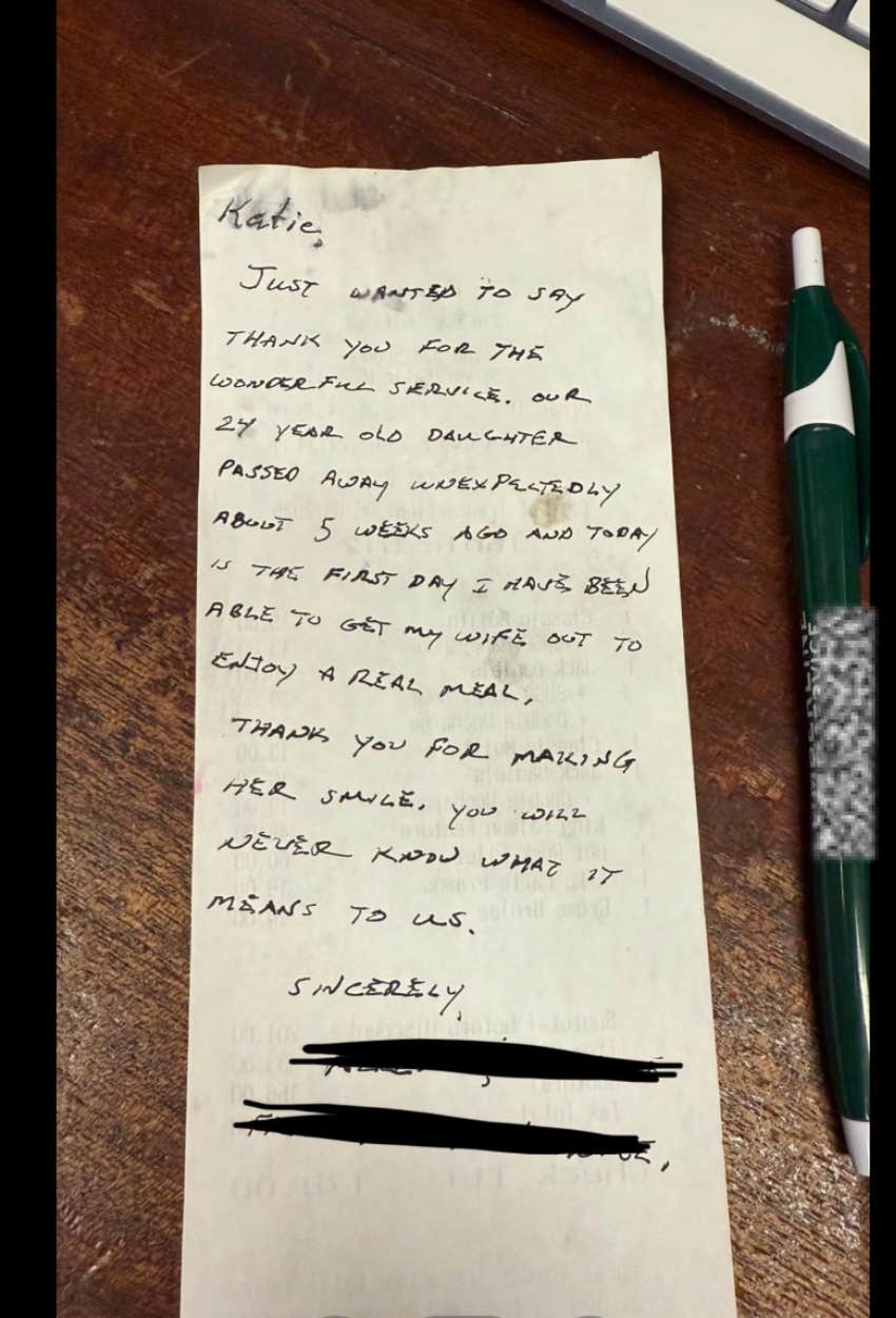 server shares customer note left her sobbing
