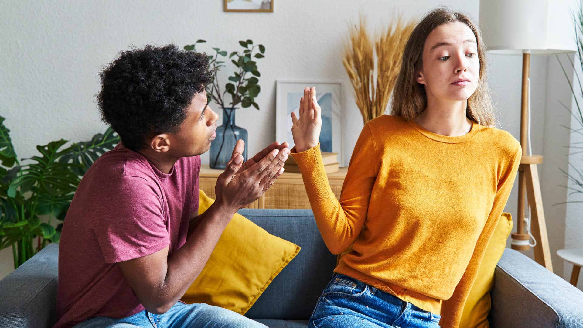 narcissistic woman shrugging off friend she claims is defensive