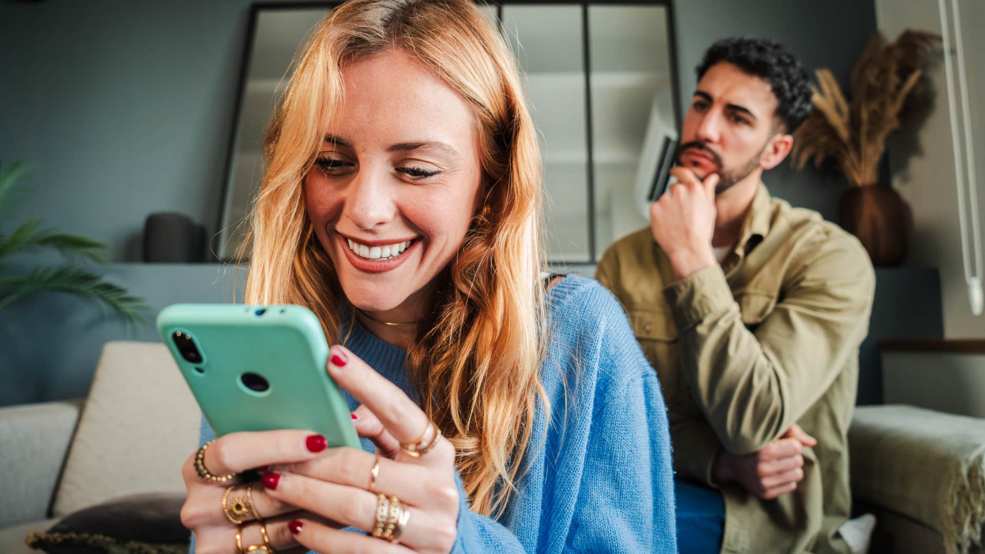 narcissistic woman gathering information to use against her partner