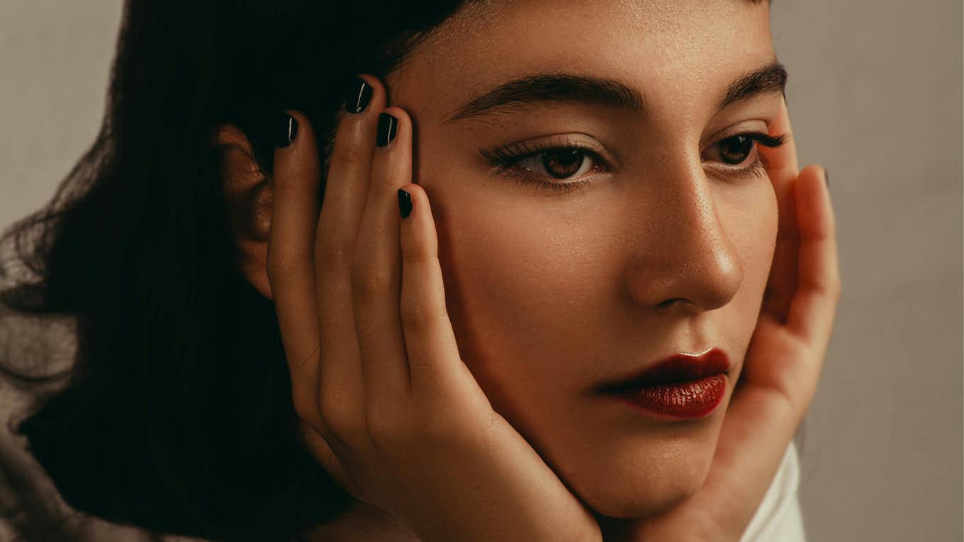 Easy-To-Ignore Behaviors That Mean Someone Is About To Break Your Heart Easy-To-Ignore Behaviors That Mean Someone Is About To Break Your Heart