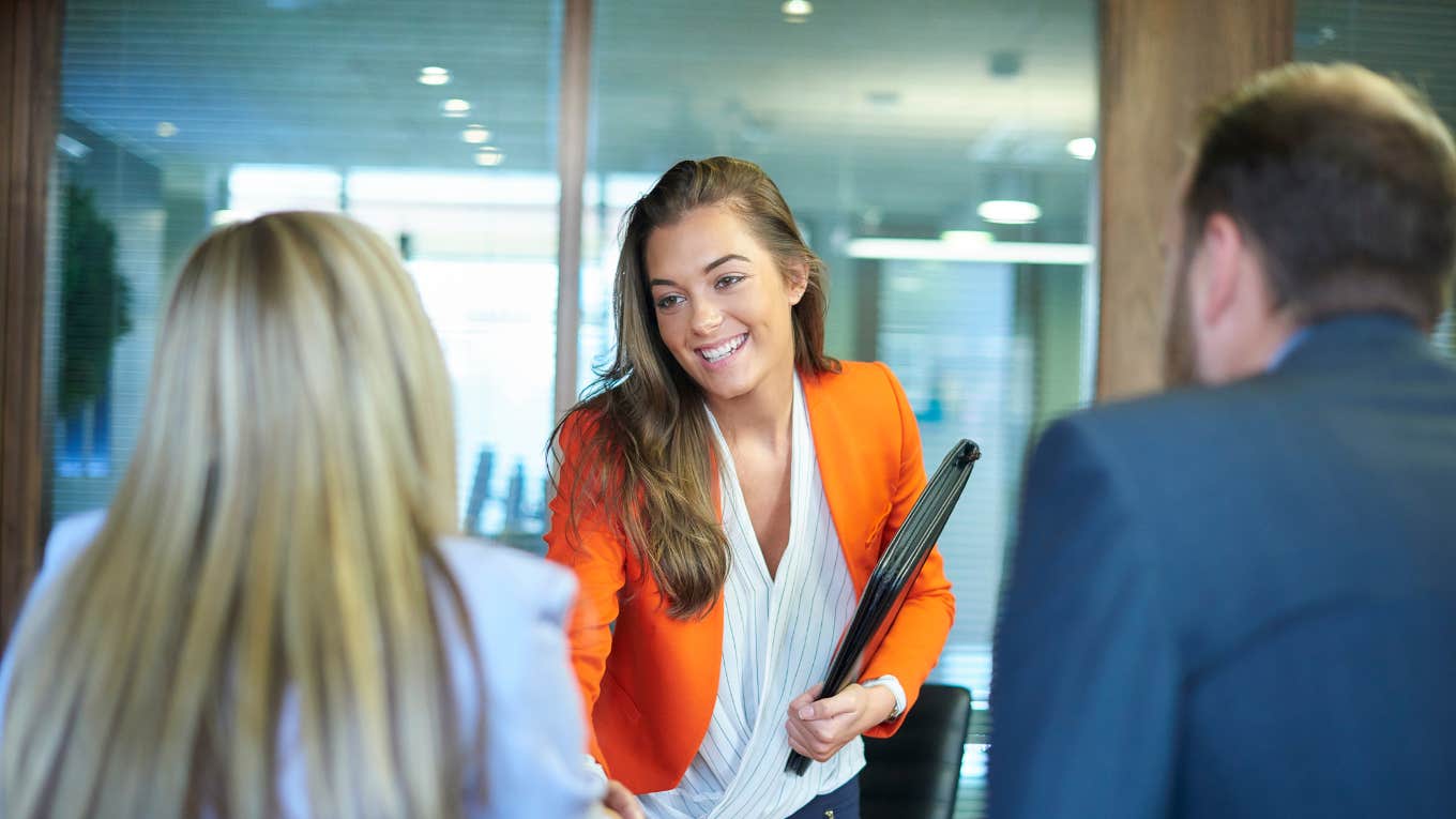 fast track job application by reaching out to hiring manager woman in job interview after reaching out to the hiring manager