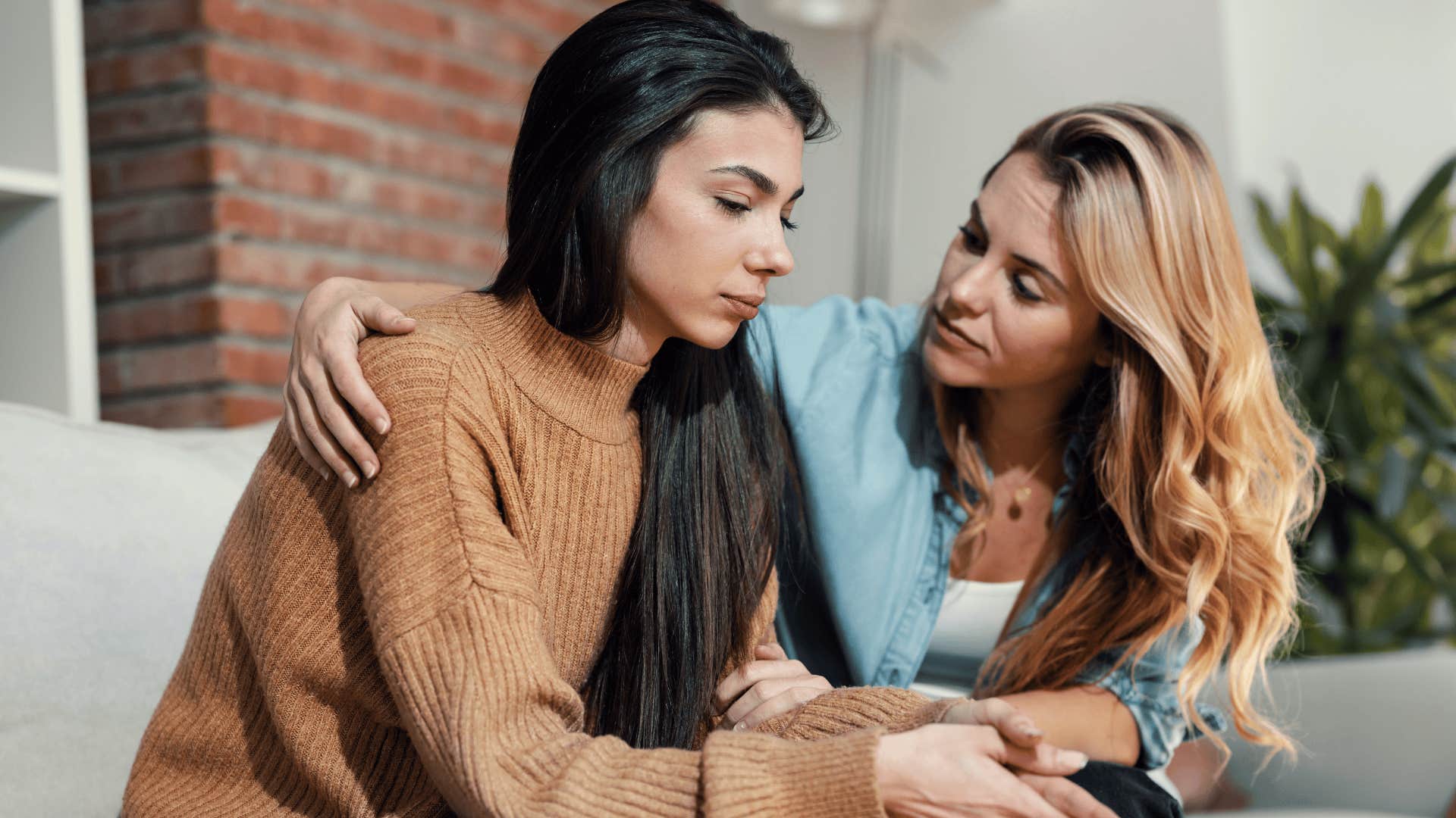 woman checks in with her friend even when she doesn't have to
