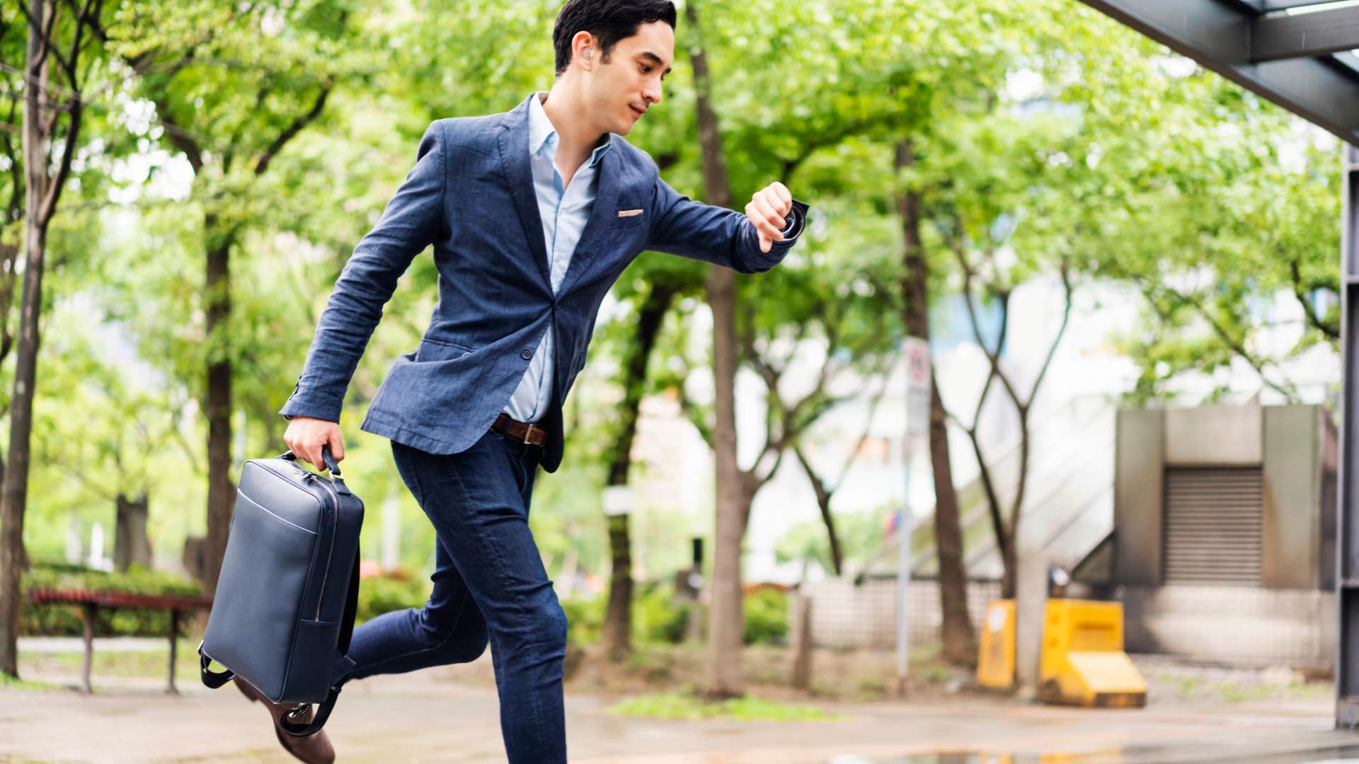being late habits normal in upper-class homes make middle-class people uncomfortable
