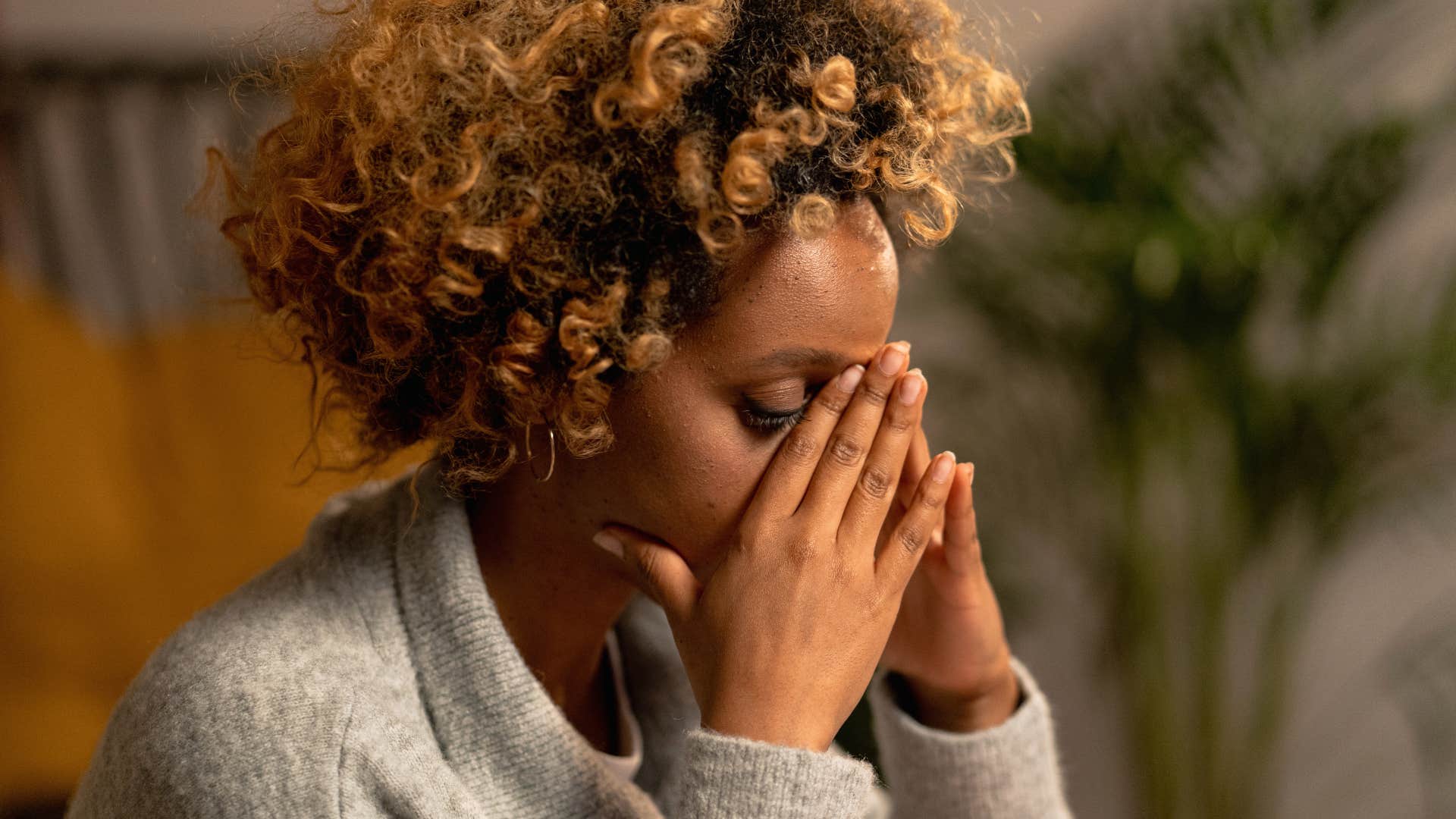 comparing yourself happiness-draining habits highly intelligent people have no time for