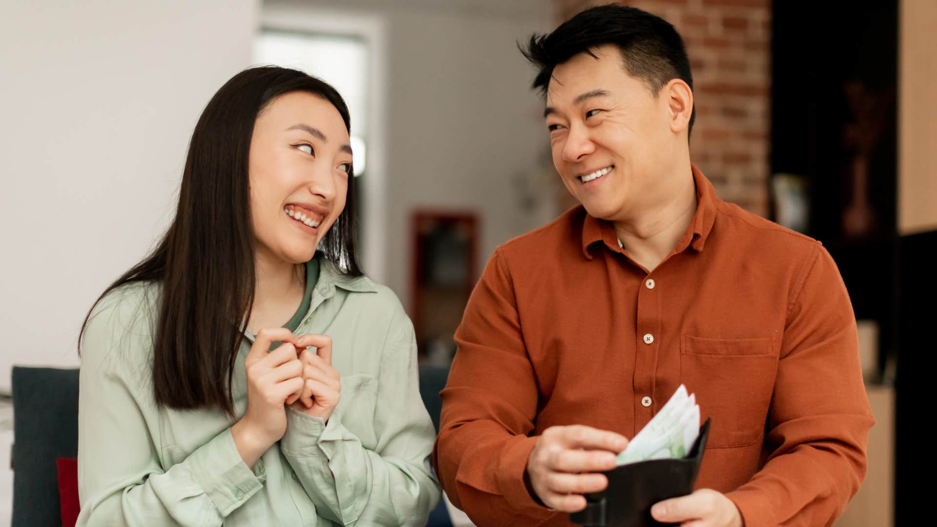 woman interested in partner because of his money