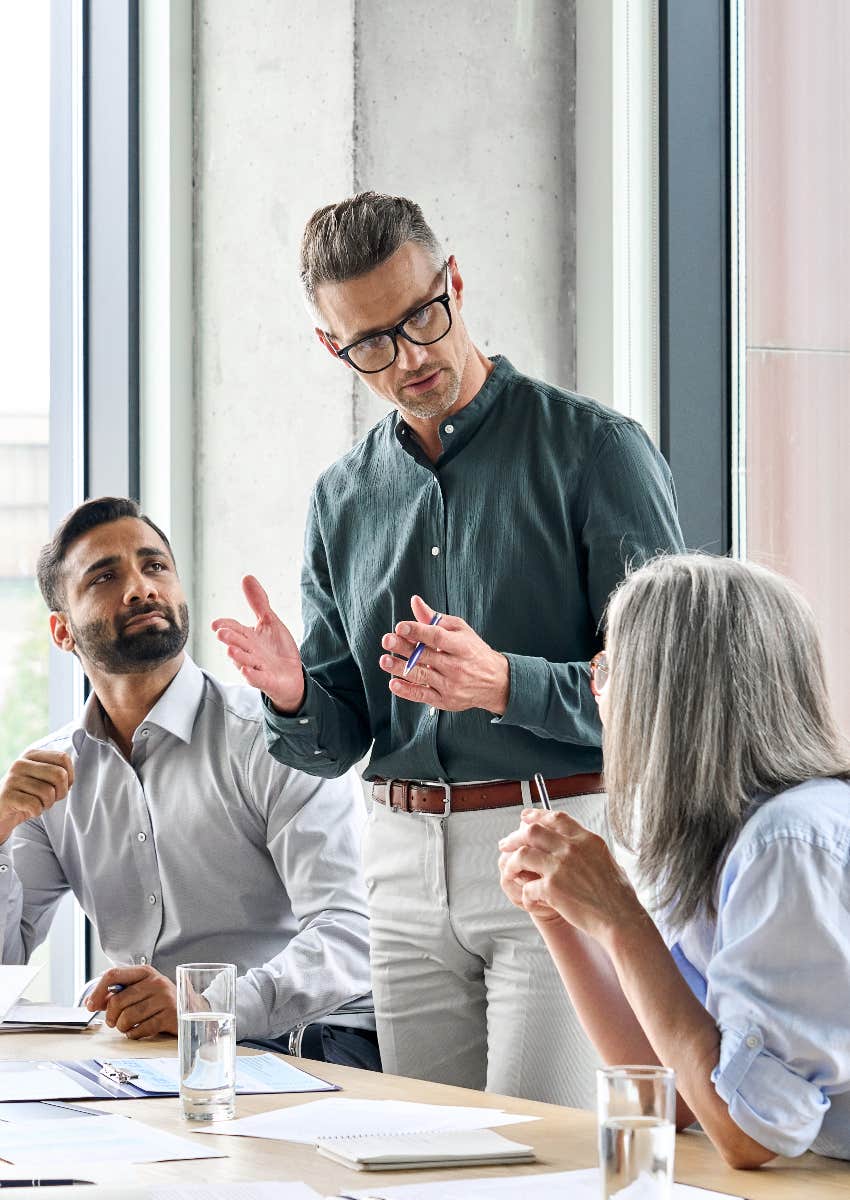 narcissistic boss talking to employees