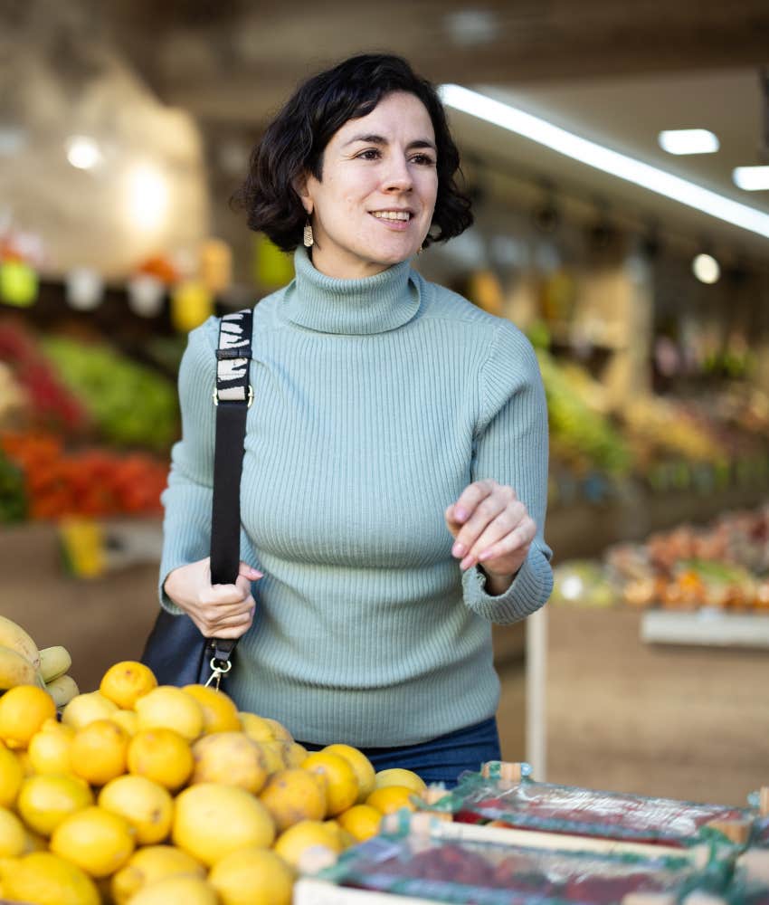 Woman chooses lemons 