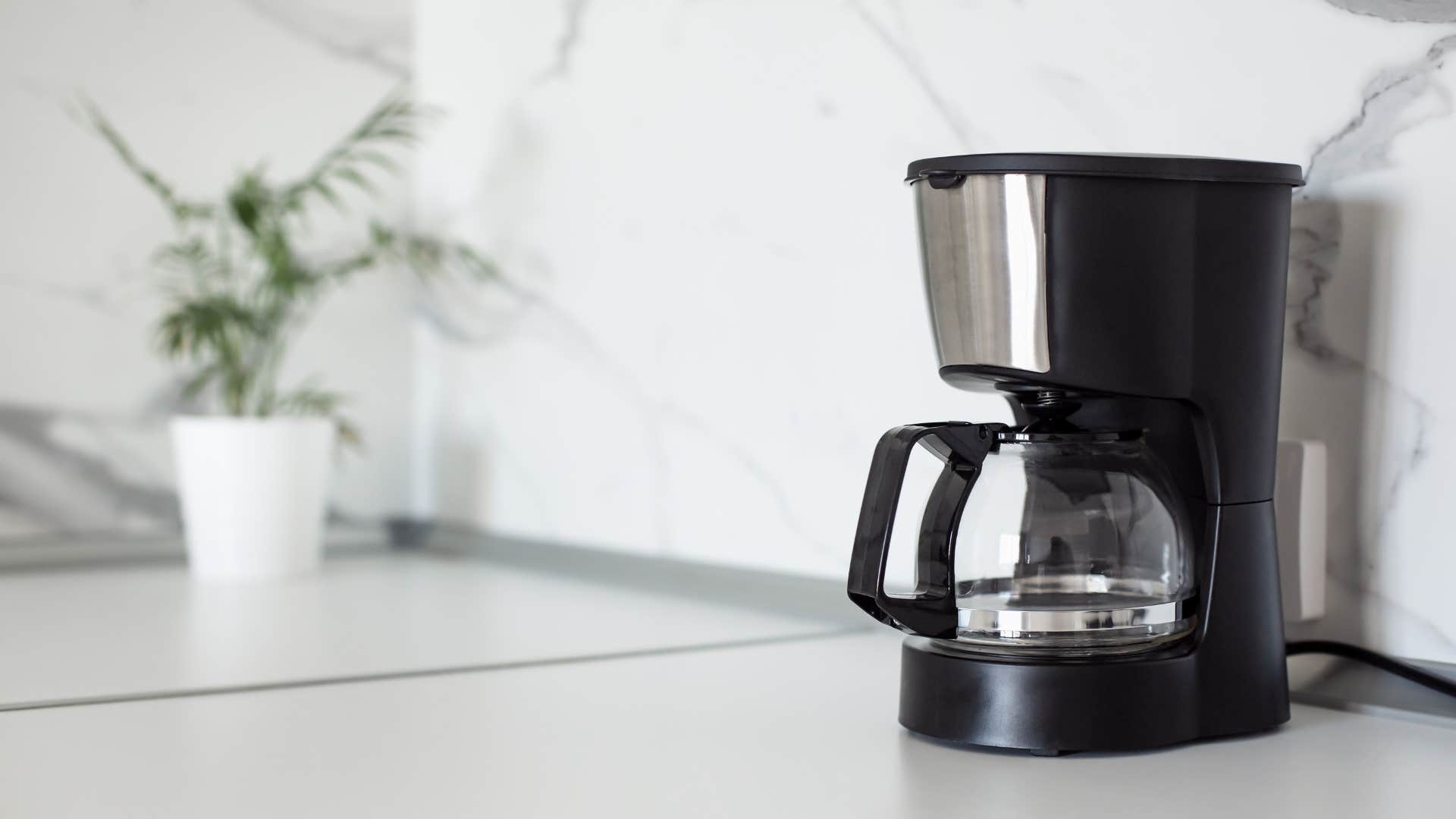 little things frugal people have in their homes that wealthy people pay way too much for basic coffee makers
