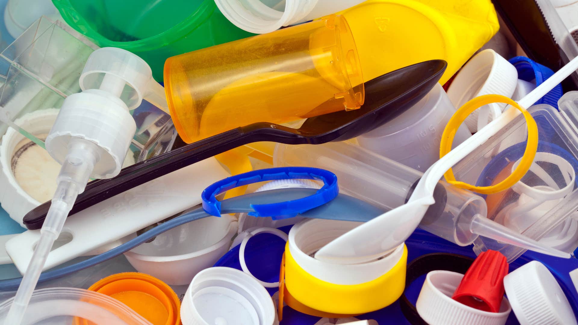 little things that instantly reveal someone grew up without money they save every plastic container