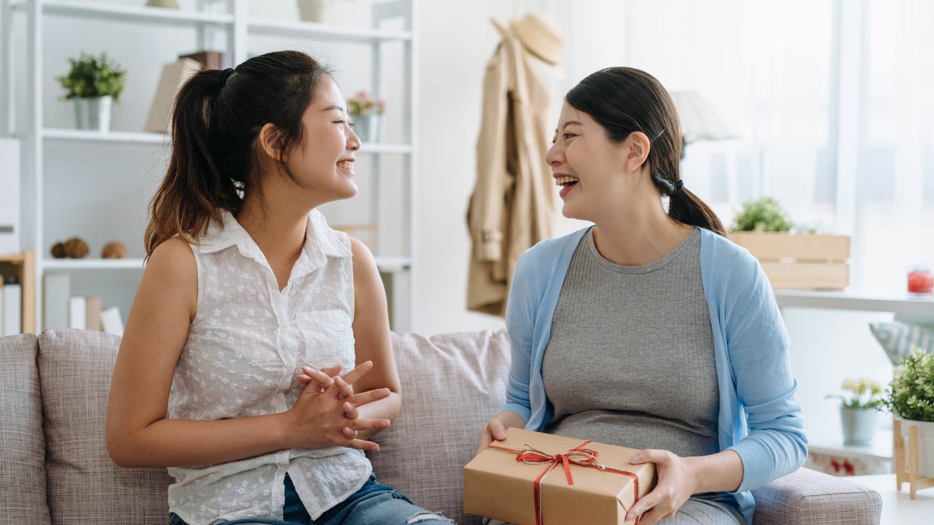 overly generous little things reveal someone used to have money