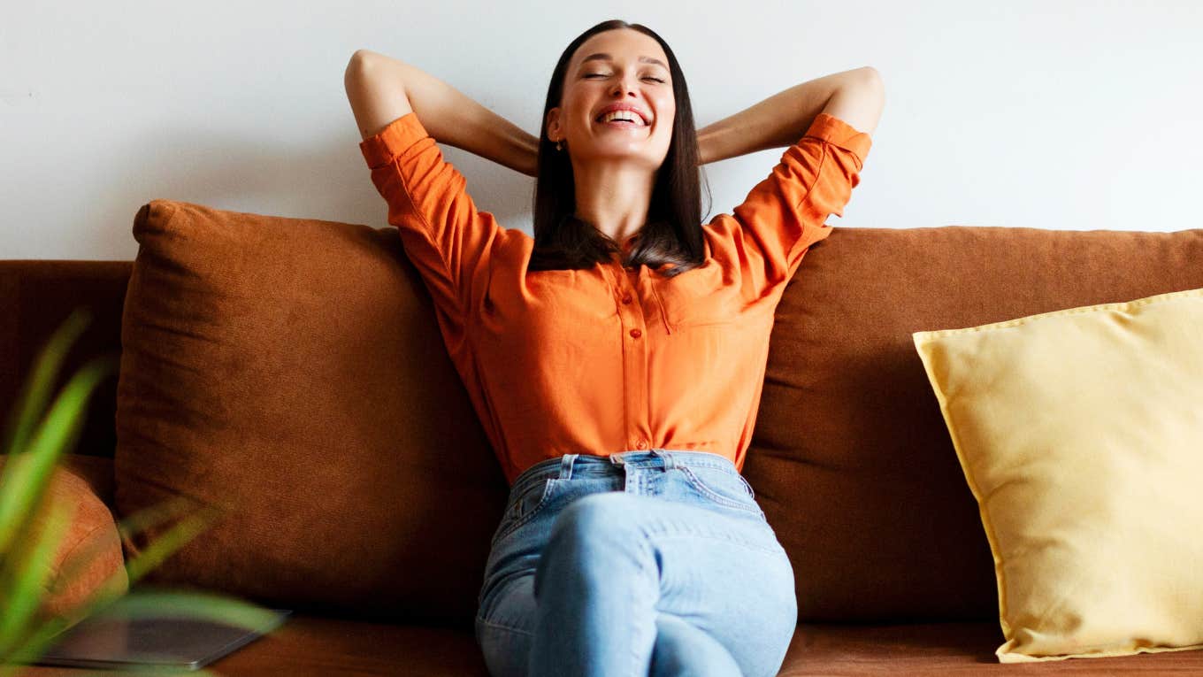 Little Things Lazy People Have In Their Homes, No Matter How Much Money They Make lazy woman relaxing on her couch