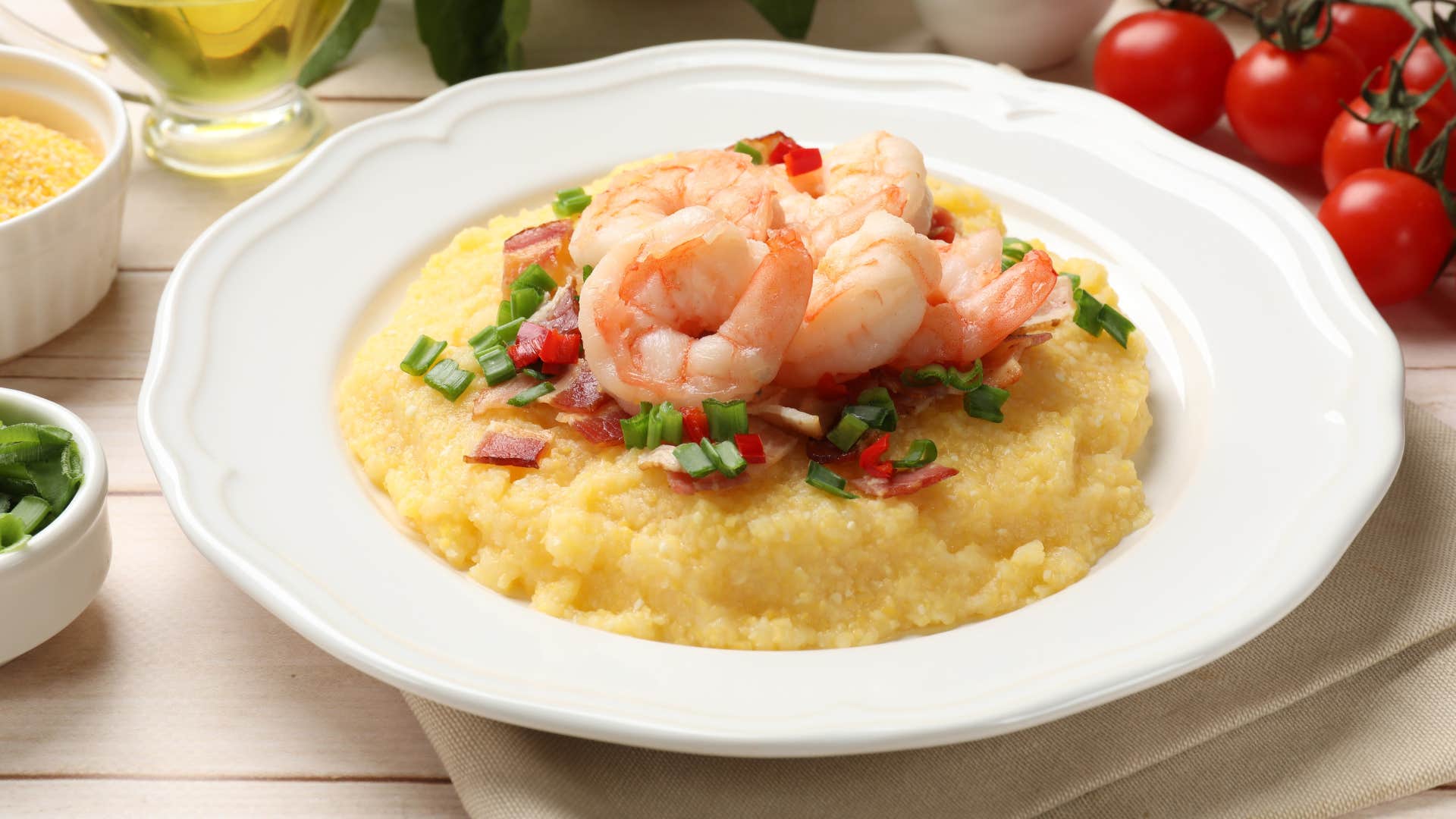 shrimp grits in plate