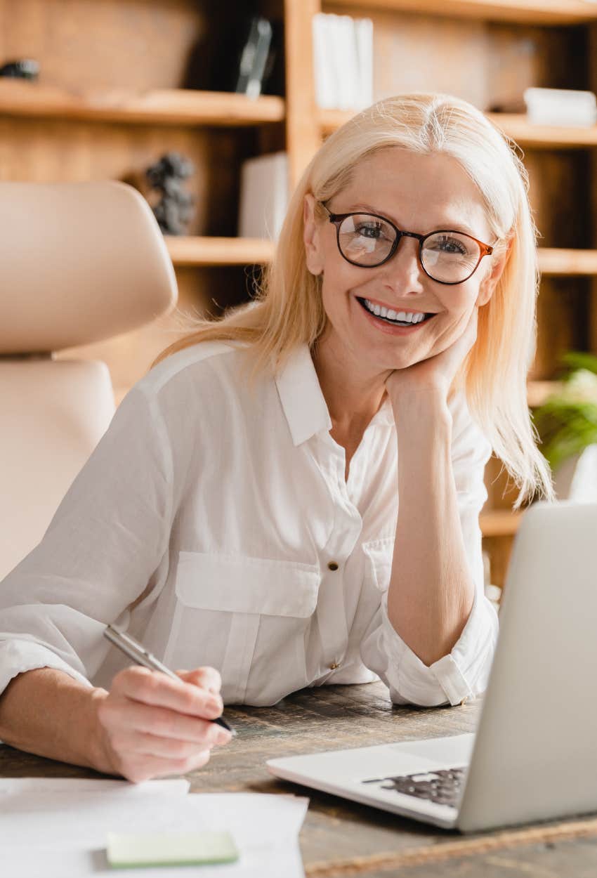 Majority of women in leadership roles professionally are blonde