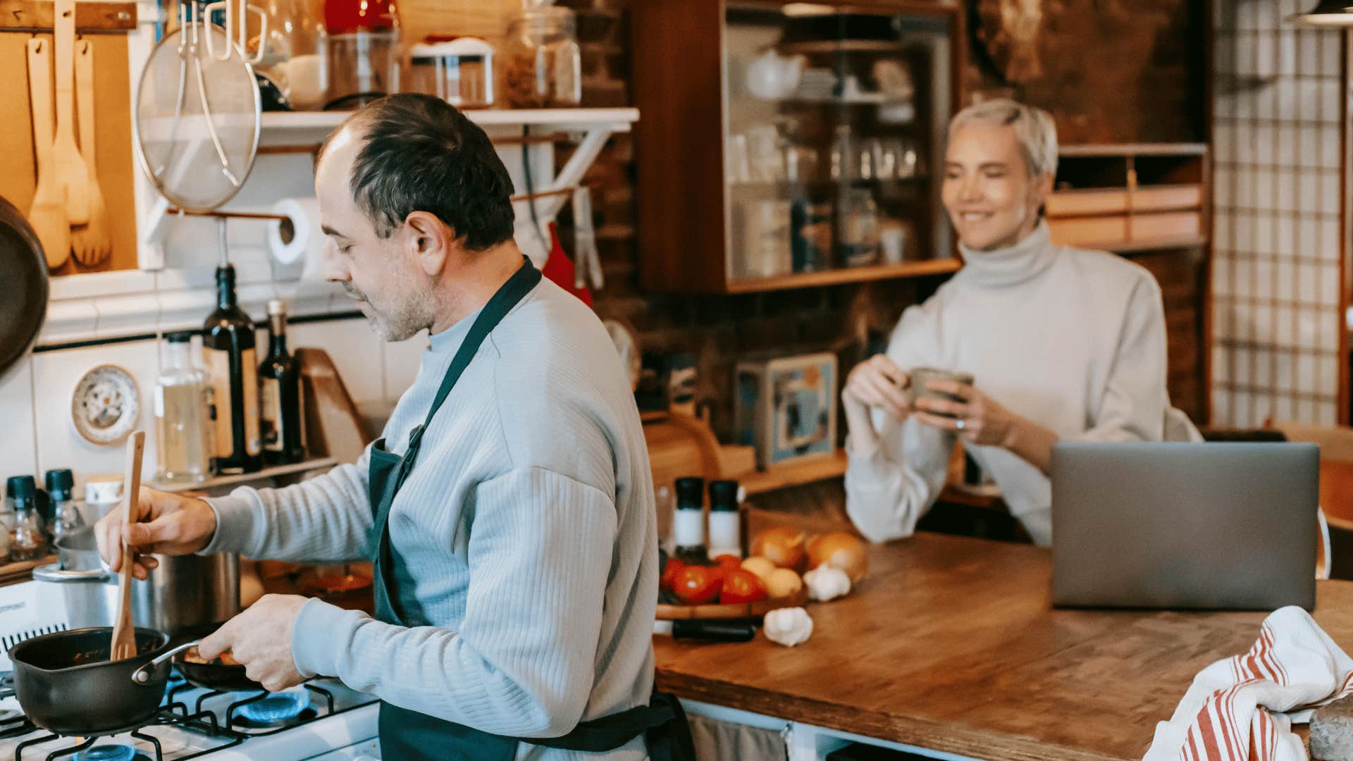 marriage habits that seem small but boost happiness like letting husband cook