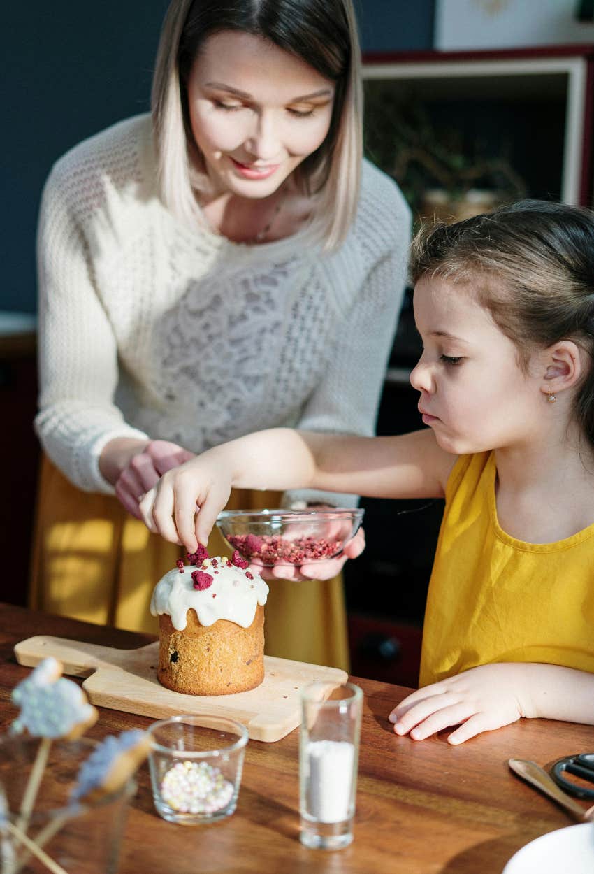Local Parents Gossip About A Mom Who Threw Her Daughter A Birthday Party She Couldn’t Afford Mom Did What She Had To
